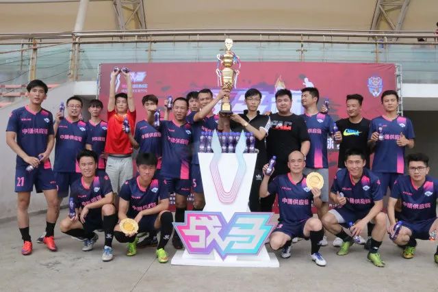 东契奇推动湖人阵容重建，魔术师坚定支持